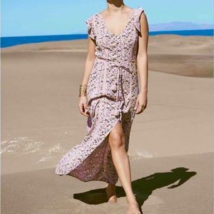 NWOT AMERICAN EAGLE Floral Maxi Dress. Size Small